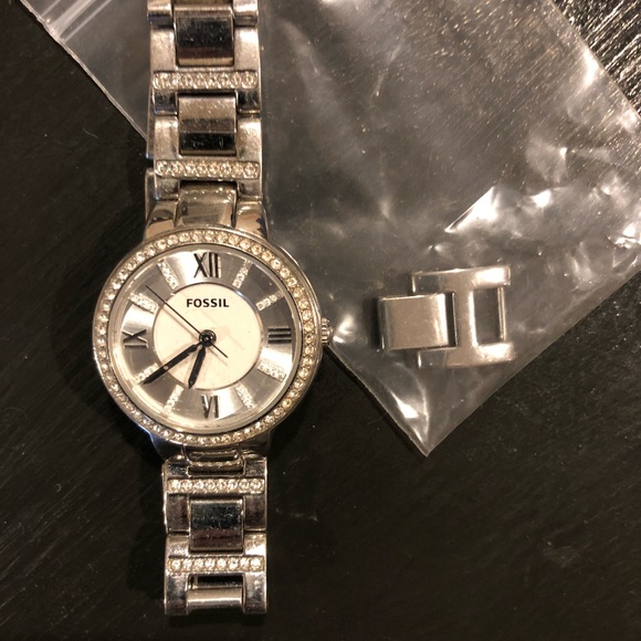 Ladies Fossil Watch - Picture 2 of 2